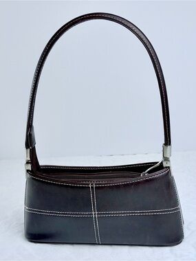 Y2K inspired Mediterranean artisanal  Brown leather bag with contrast stitching